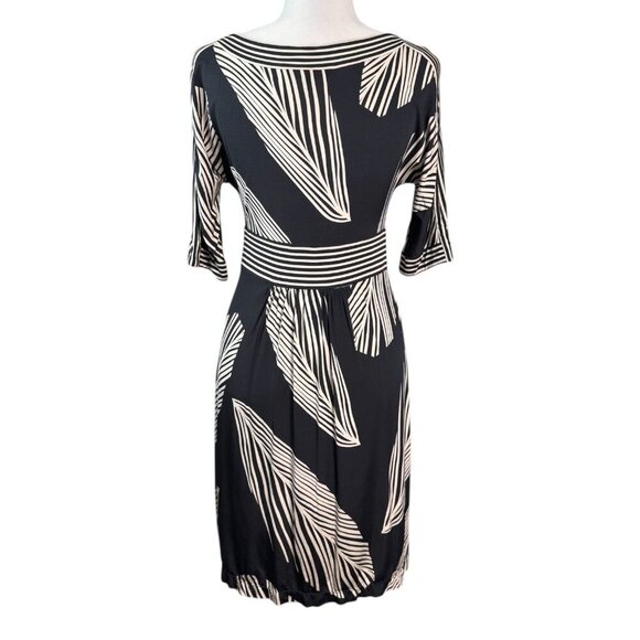 BCBGMaxazria Black & Cream Palm Frans Stretch Shift Dress Women's Size M - Picture 8 of 8